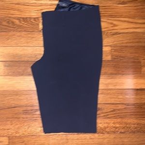 The Limited Drew Fit Pants - Size 2 Short